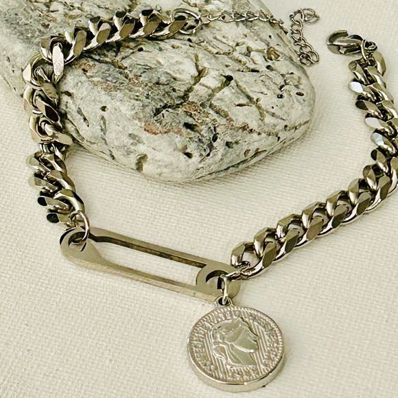Coin chart stainless steel bracelet. Trendy jewelry. Cuban chain bracelet. - Picture 3 of 5